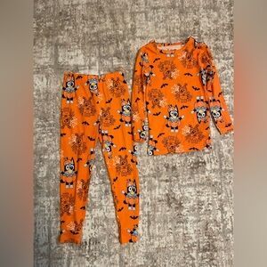 Bluey Orange Kids Halloween Pajama Set with Fun Print size 6-NWOT
